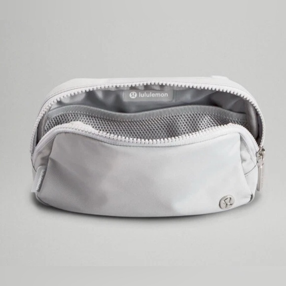 Lululemon Everywhere Belt Bag 1L- Silver Drop - Picture 2 of 15
